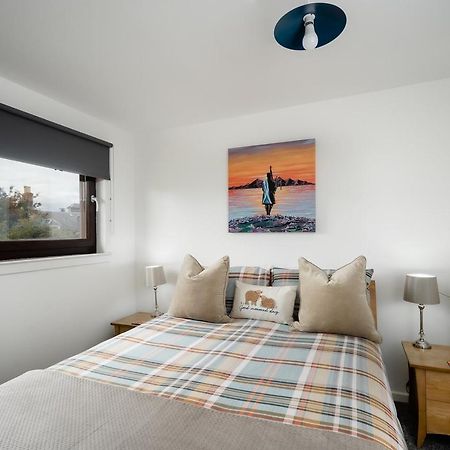 Ness Riverfront Holiday Home - City Centre Inverness Exterior photo